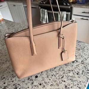 Elegant Tan Leather Tote Bag